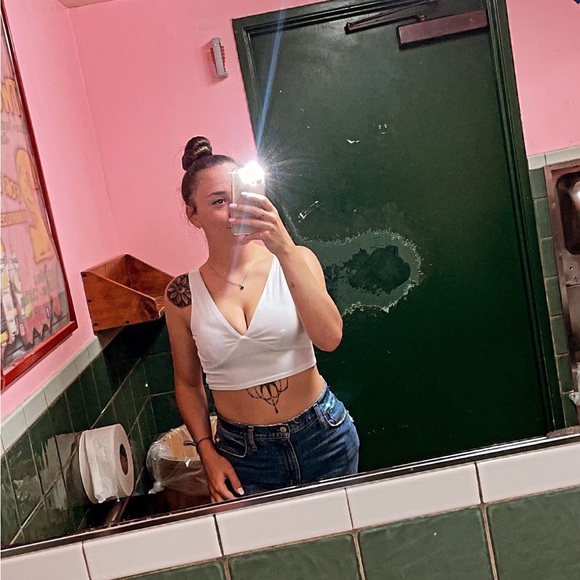 Meet your Posher, Lexi - Picture 1 of 3